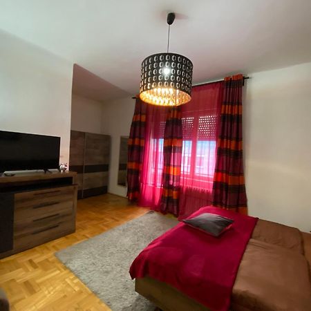 Monolit Budapest Center Guesthouse מראה חיצוני תמונה