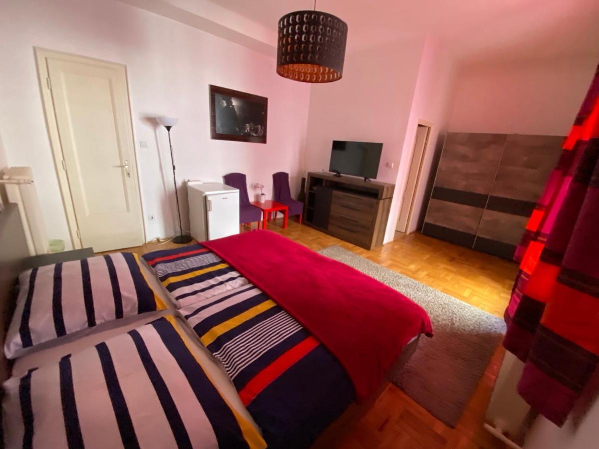 Monolit Budapest Center Guesthouse מראה חיצוני תמונה