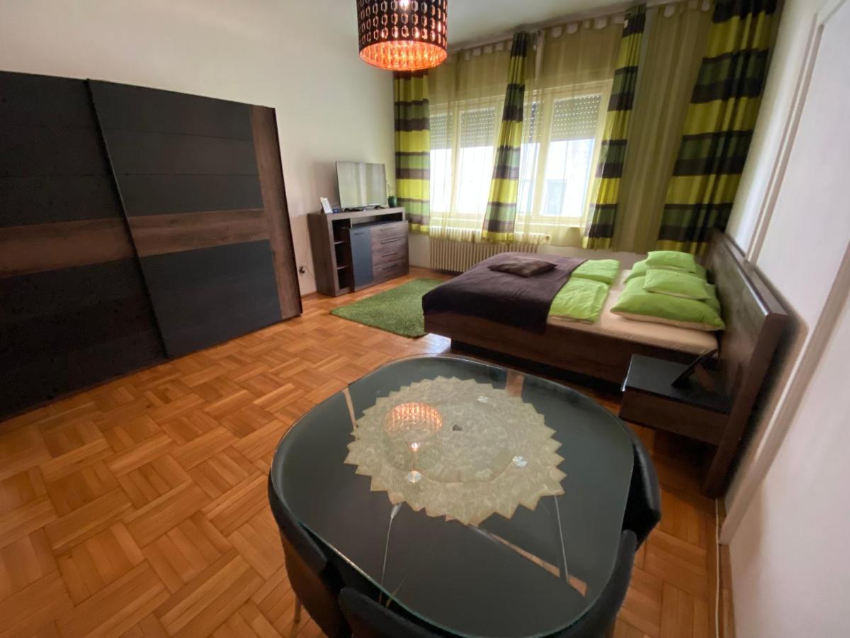 Monolit Budapest Center Guesthouse מראה חיצוני תמונה