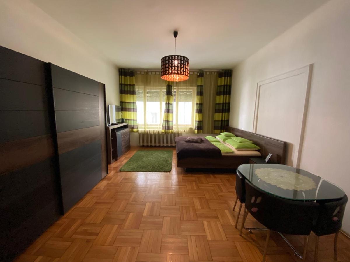 Monolit Budapest Center Guesthouse מראה חיצוני תמונה