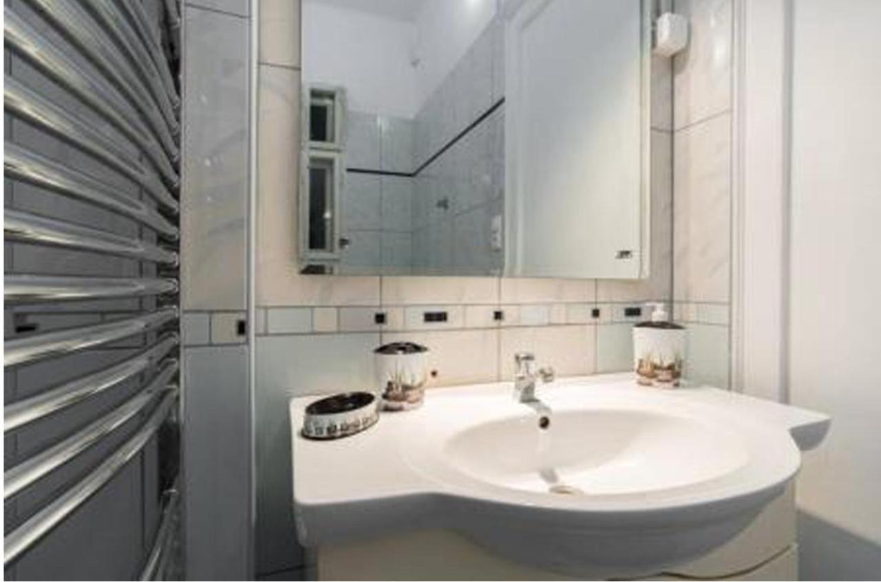 Monolit Budapest Center Guesthouse מראה חיצוני תמונה