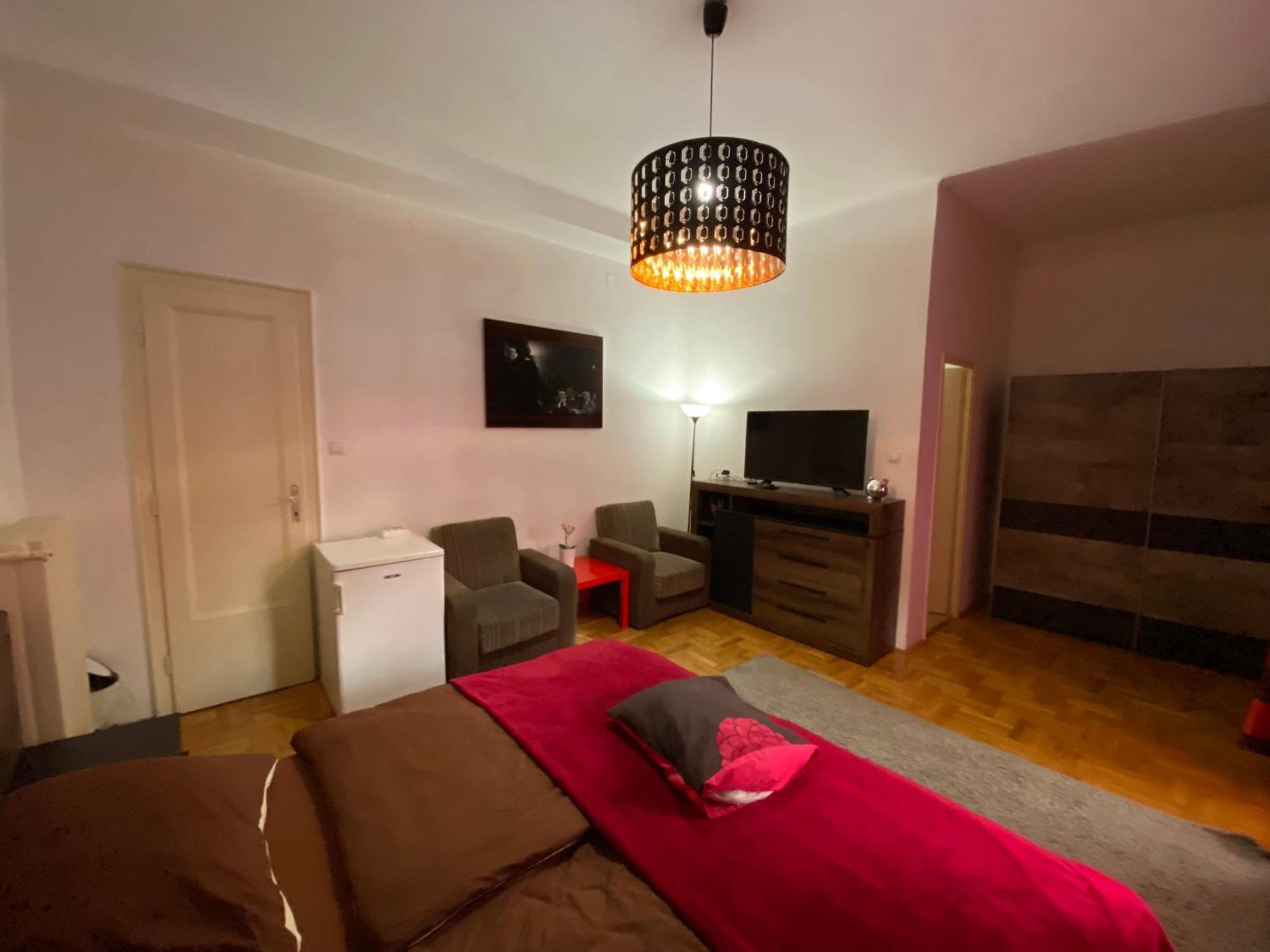 Monolit Budapest Center Guesthouse מראה חיצוני תמונה
